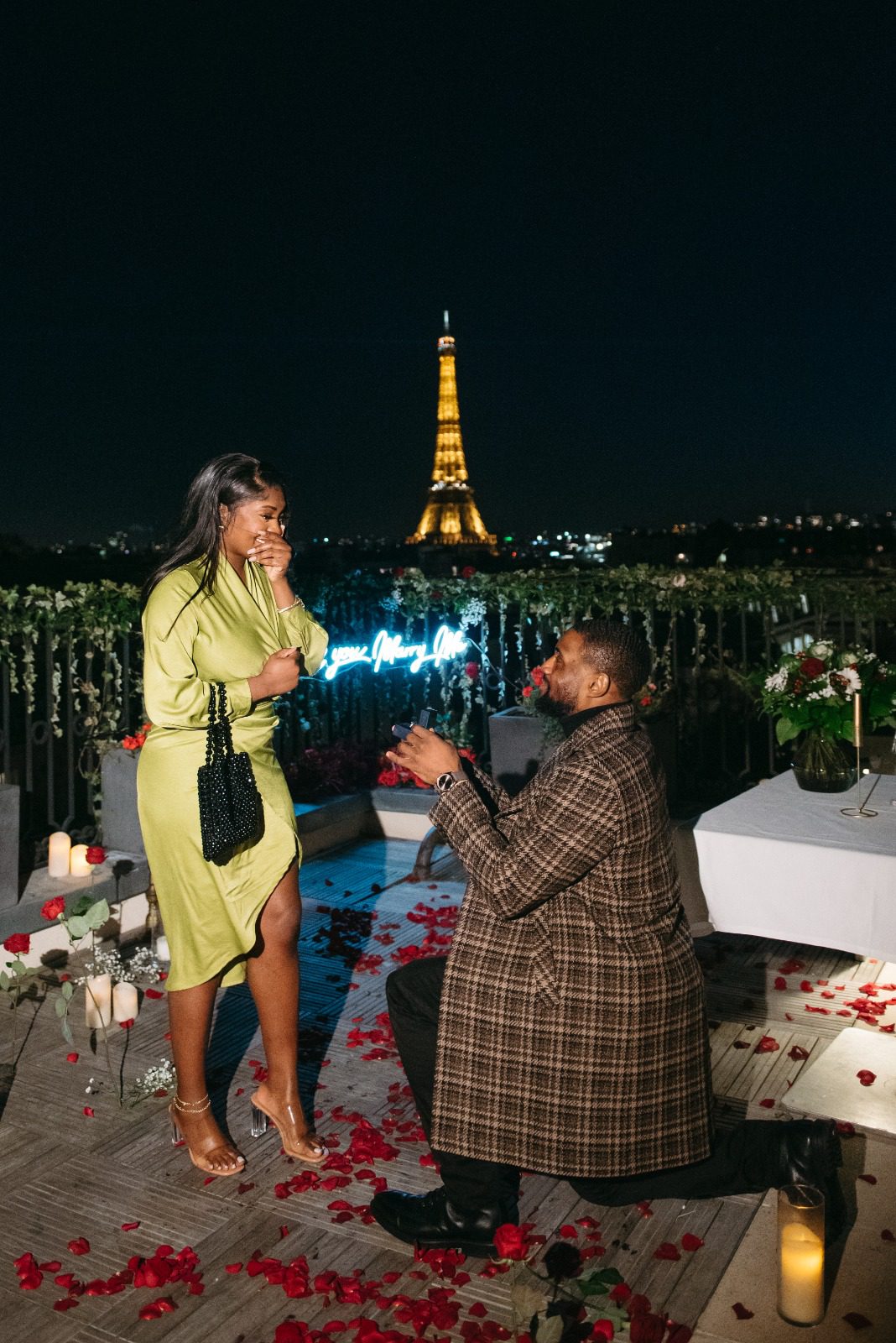 Demande en mariage rooftop paris 