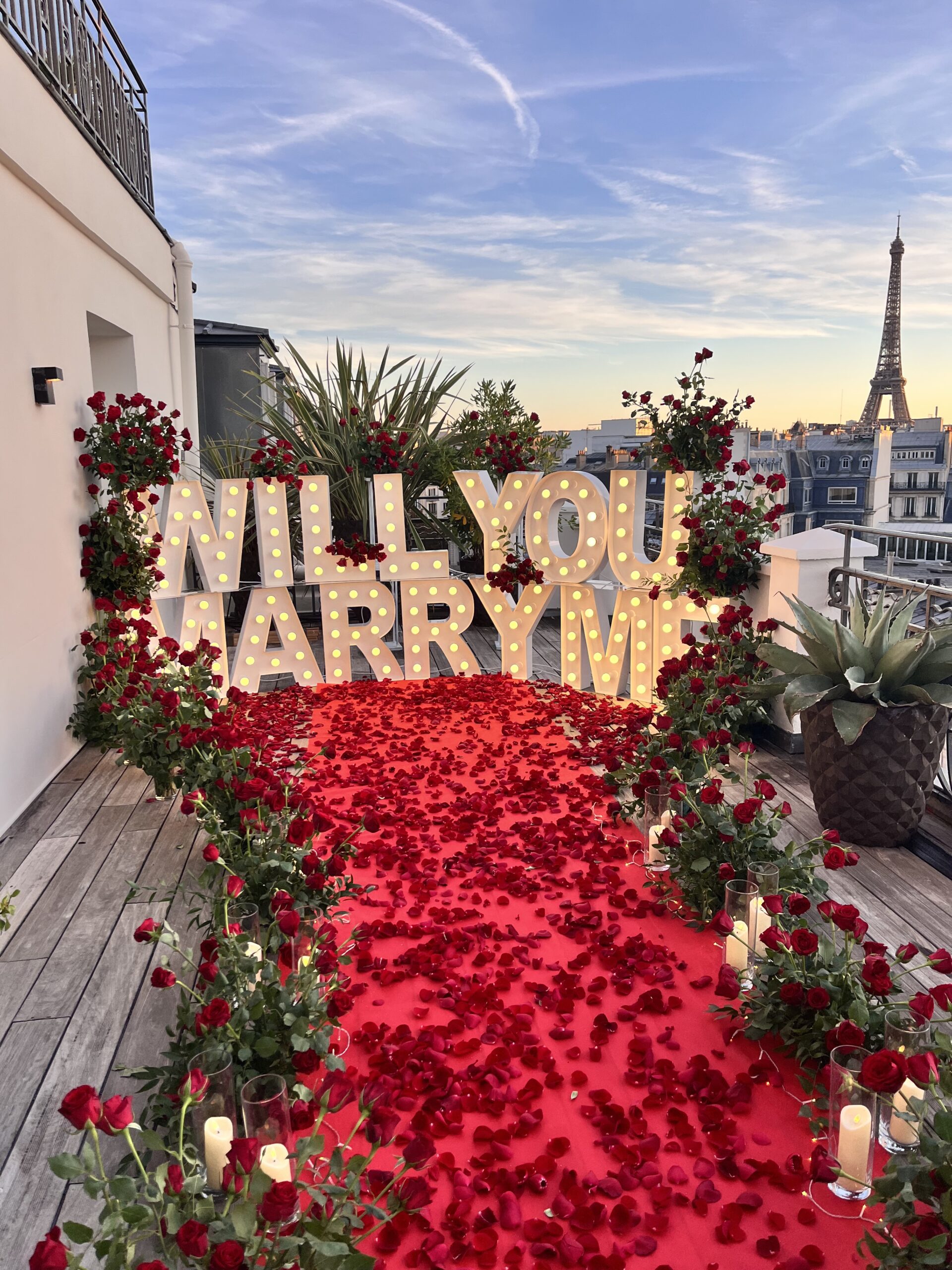 Custom Marriage proposal in Paris Find the best ideas for your luxury