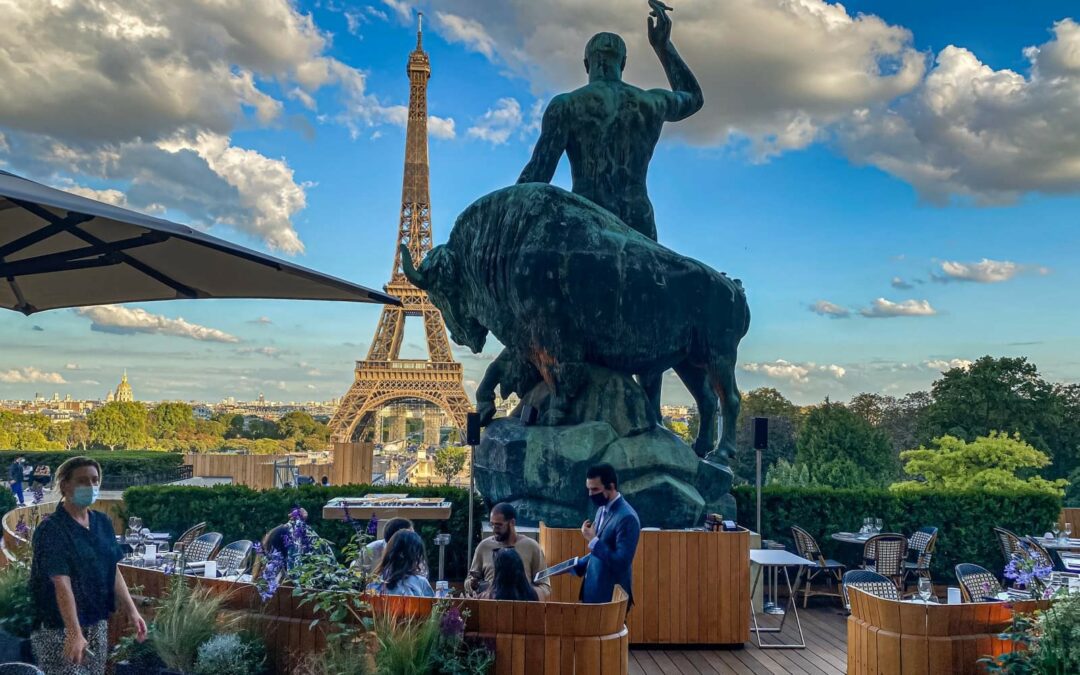 Discover the top restaurants with stunning views of Paris