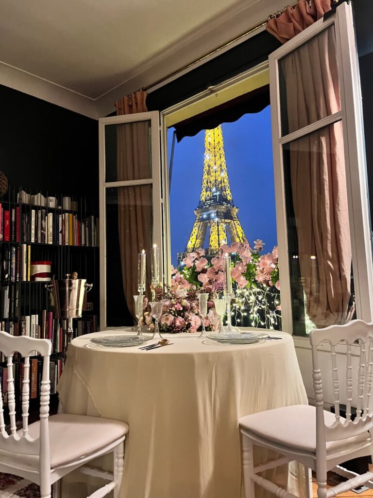 un dîner romantique dans un appartement privé au plus près de la tour eiffel