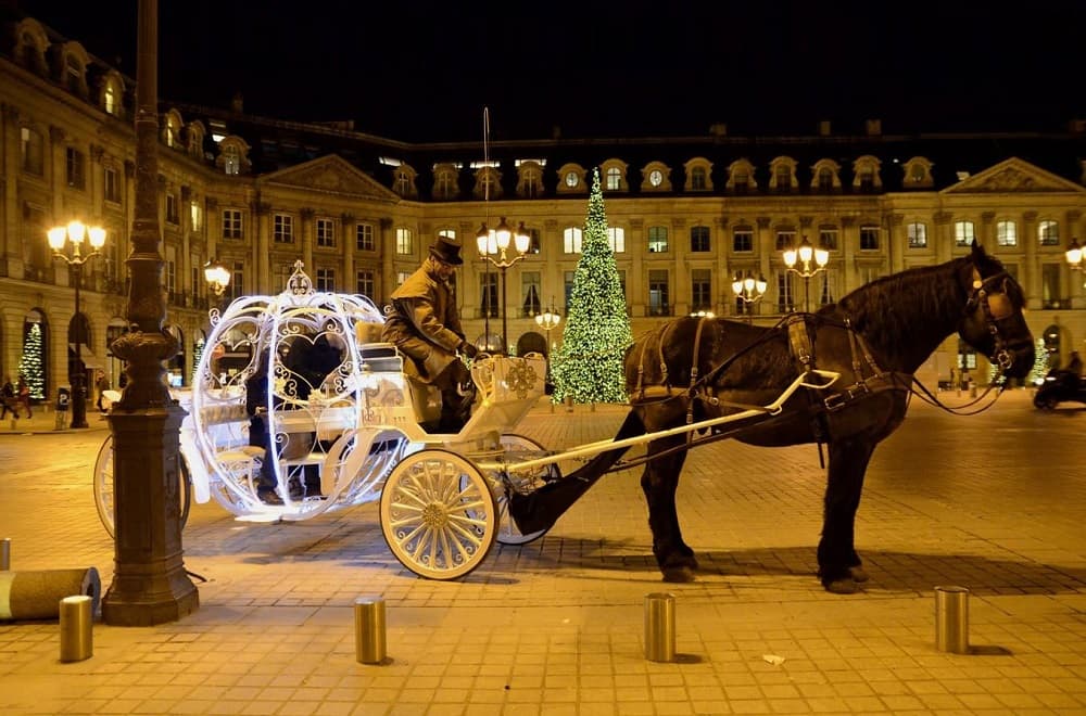 cinderella carriage Paris in Christmas for a marriage proposal